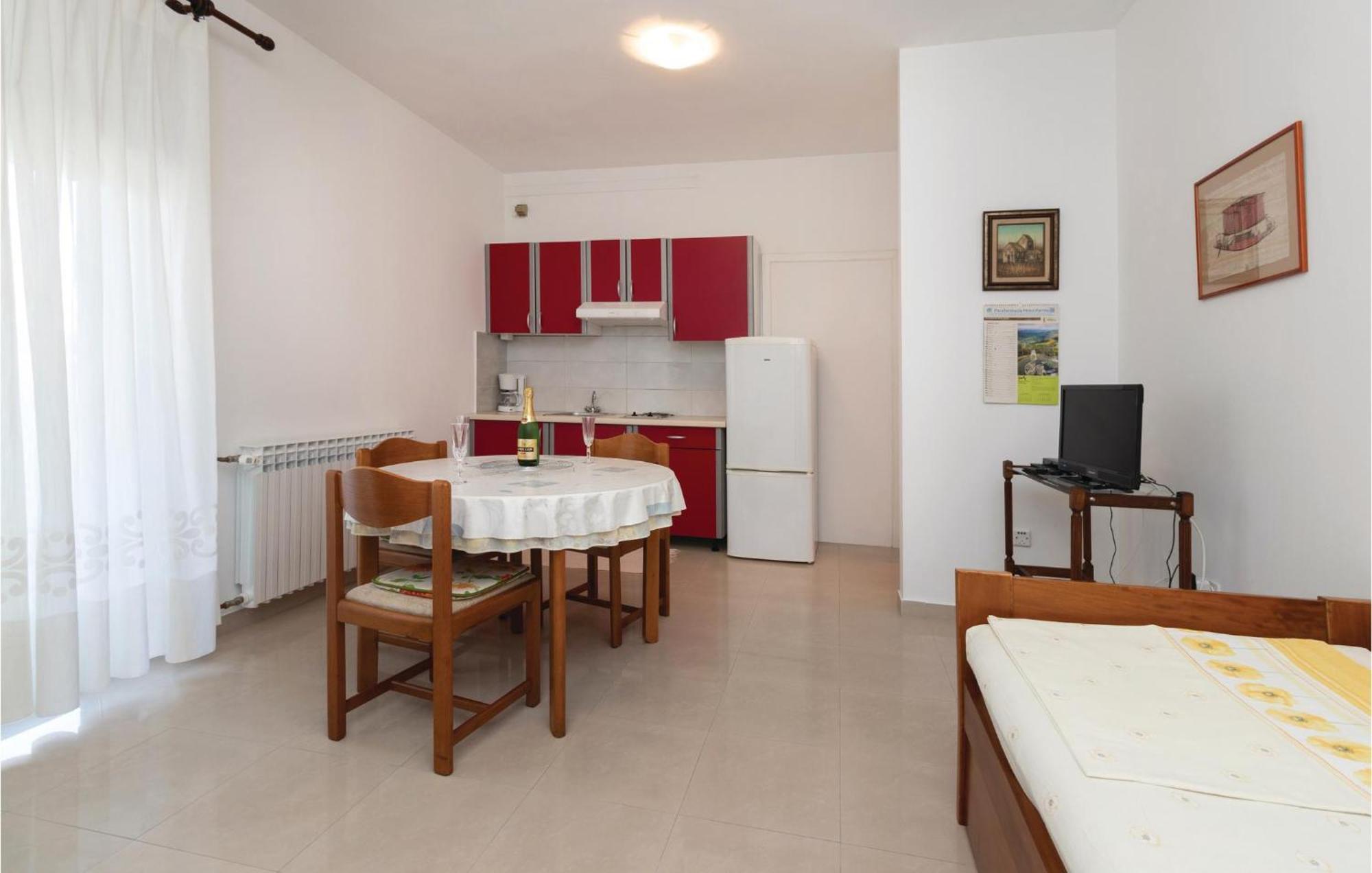 1 Bedroom Stunning Apartment In Zadar Luaran gambar