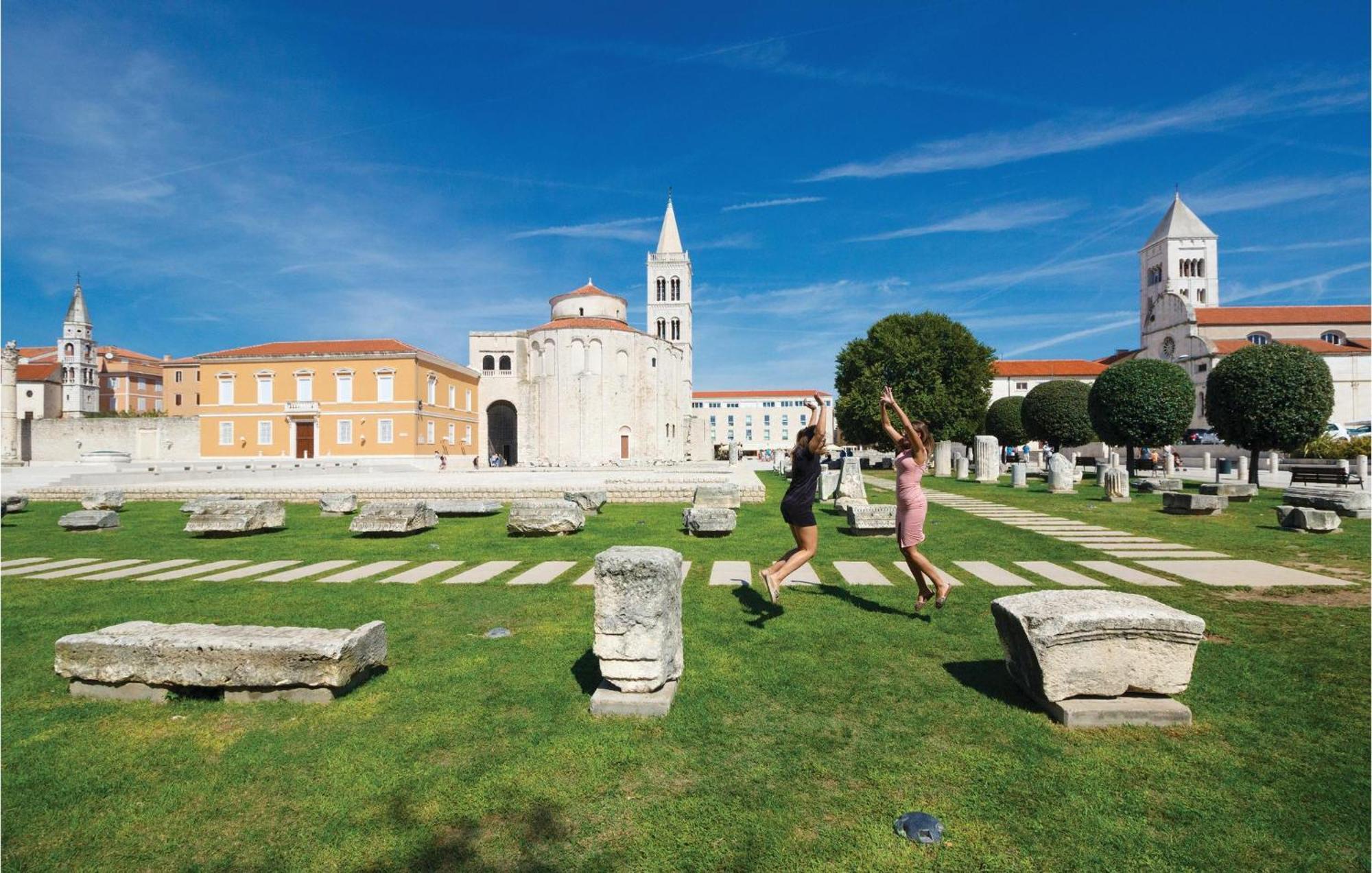 1 Bedroom Stunning Apartment In Zadar Luaran gambar